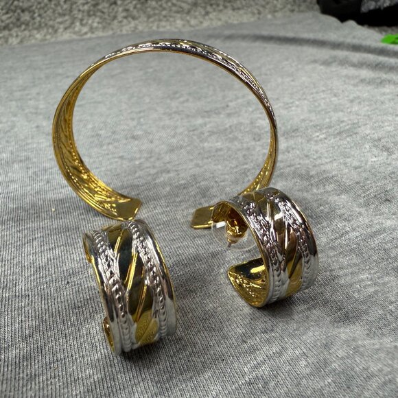 Gold Silver-Tone Cuff Bracelet Hoop Earrings Textured Design Jewelry Set - Picture 4 of 16